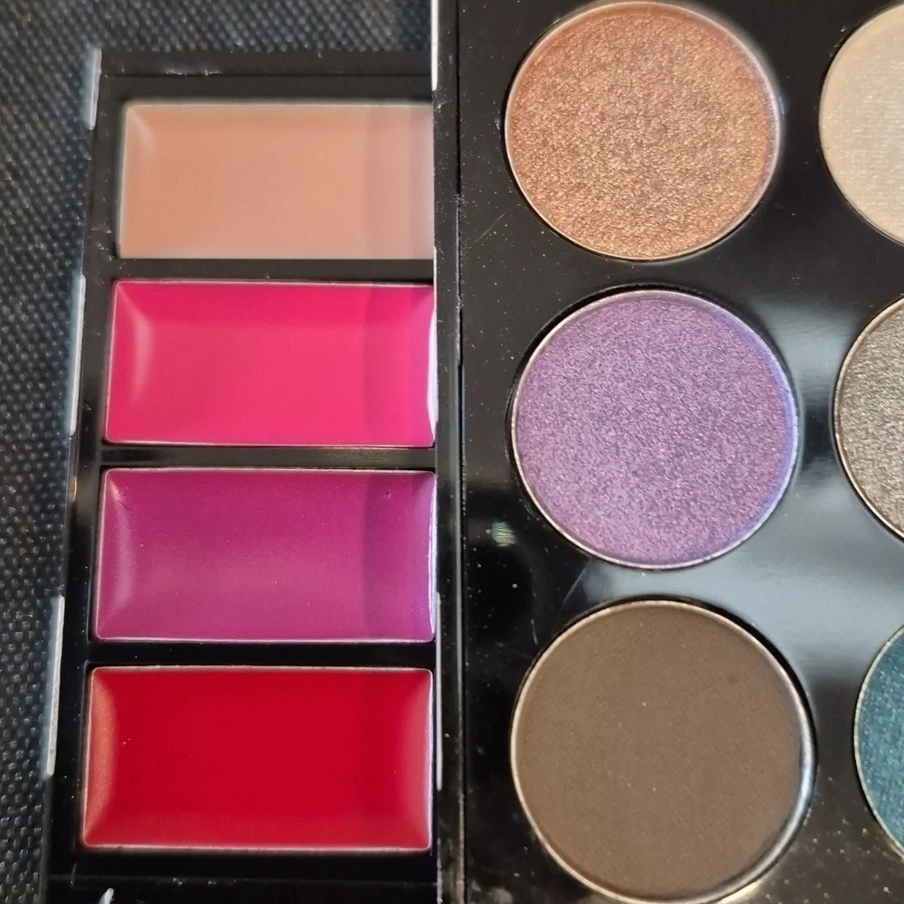 Sephora Roma Petite Makeup Palletshaped Like A Black Mini Bag